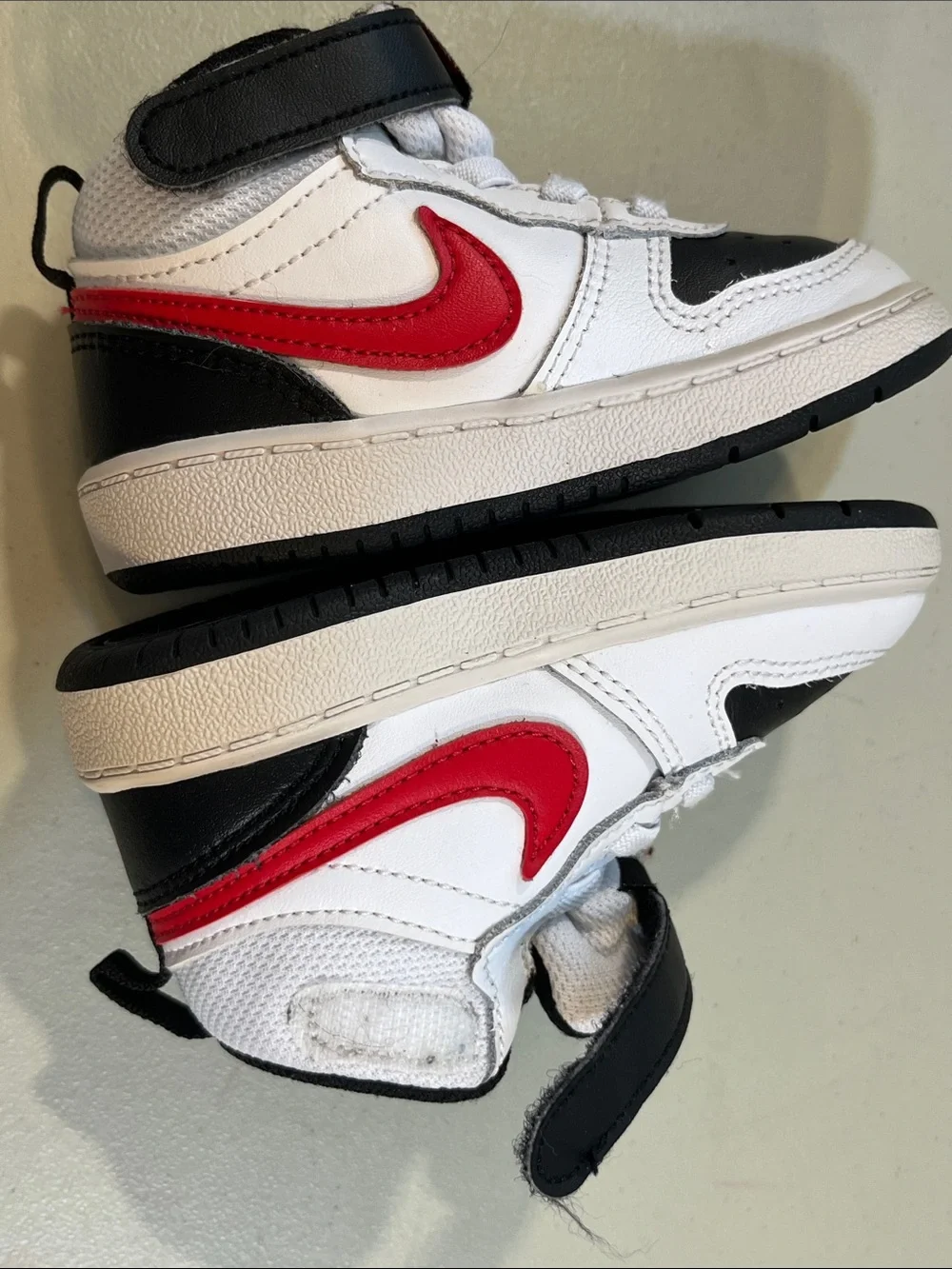 Nike Kids High-Top Sneakers in White, Black & Red